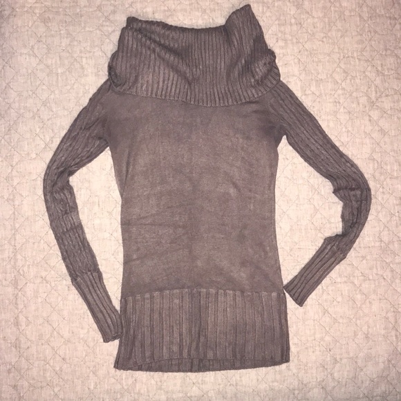 Sweater - Picture 1 of 1